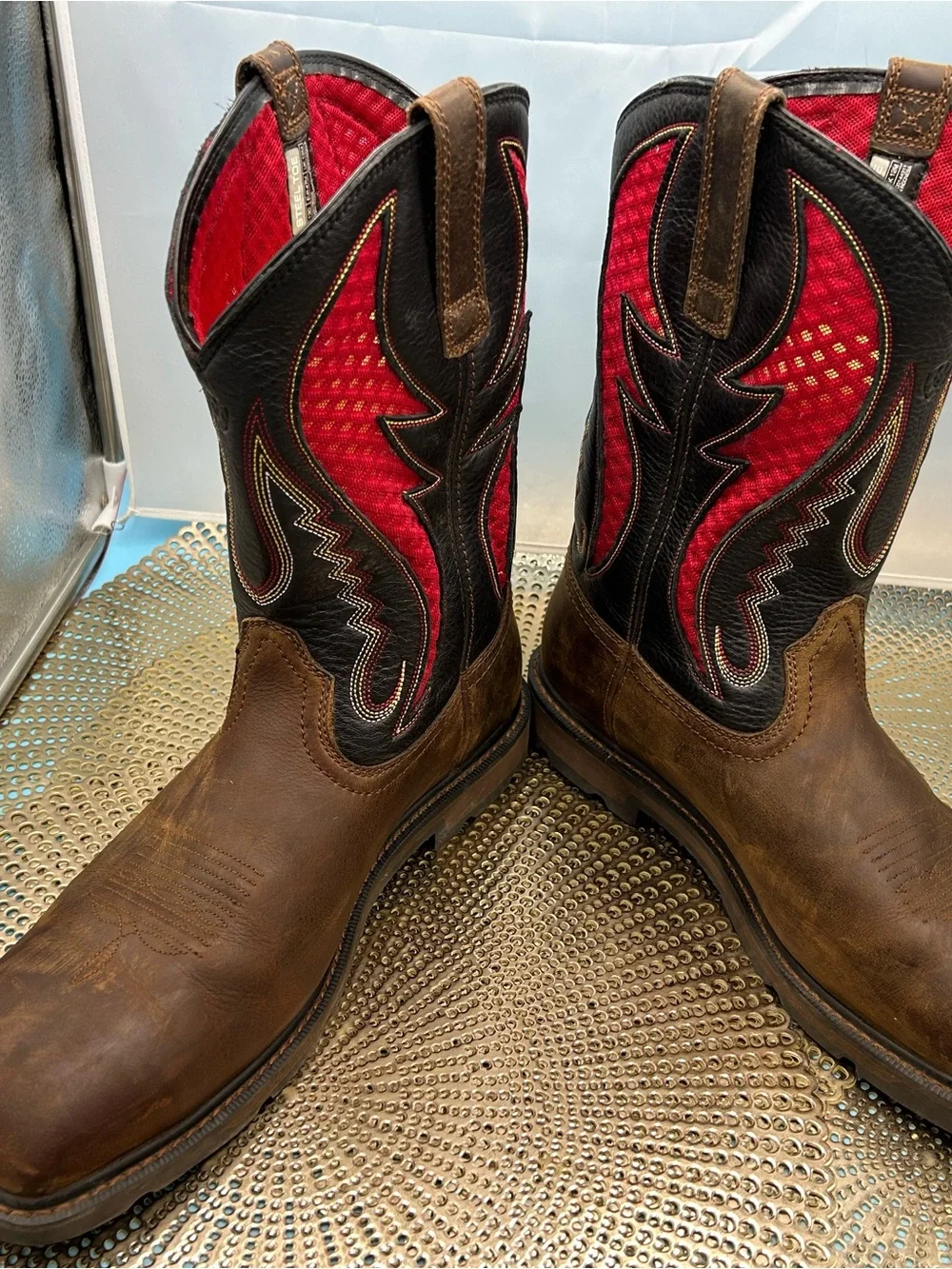 Ariat very nice